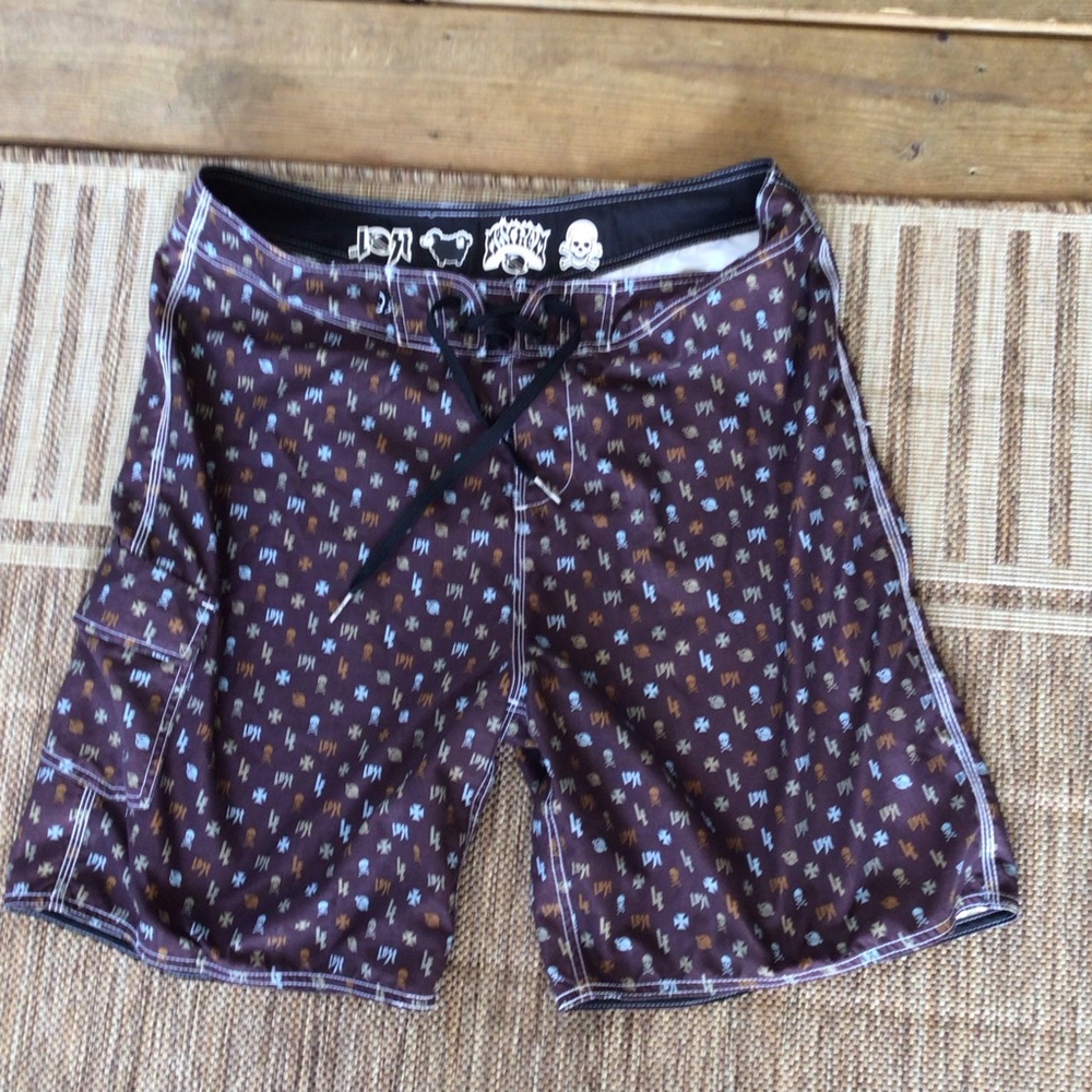 LOST MAYHEM MENS BOARD SHORTS SZ 38 skull